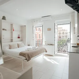 https://onelux-el-salvador-centrial-studio-with-a-stunning-view.es-andalucia.com