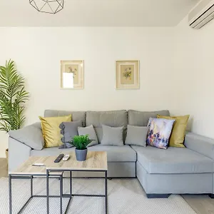 https://casa-merced-by-caleta-homes.hotelsinnerja.org